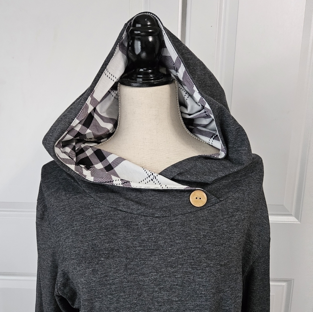 Long Sleeve Plaid Hooded Tunic Top, Button Cowl